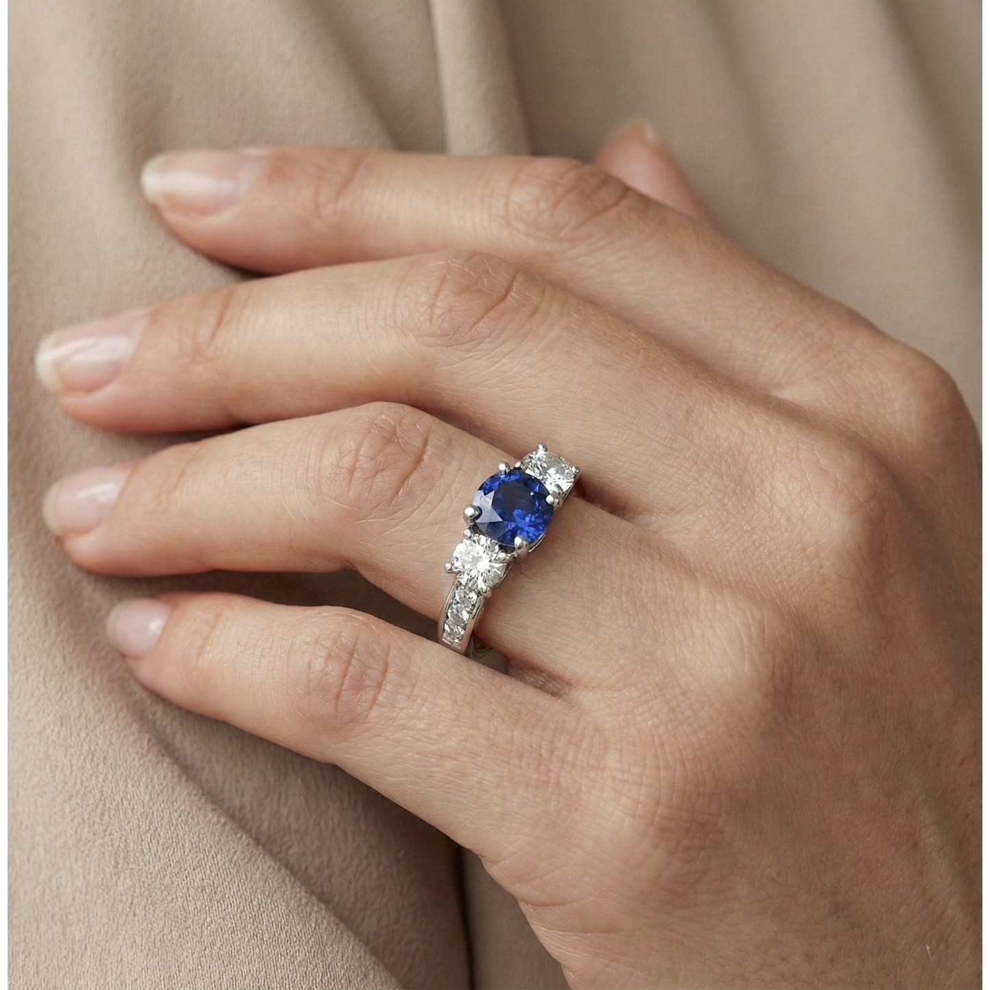 natural round sapphire 2.50ct ring with diamond accents