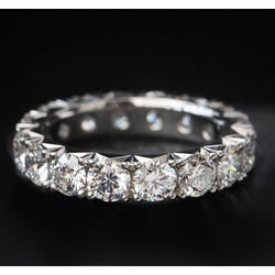 Round Lab Grown Diamond Wedding Ring For Women