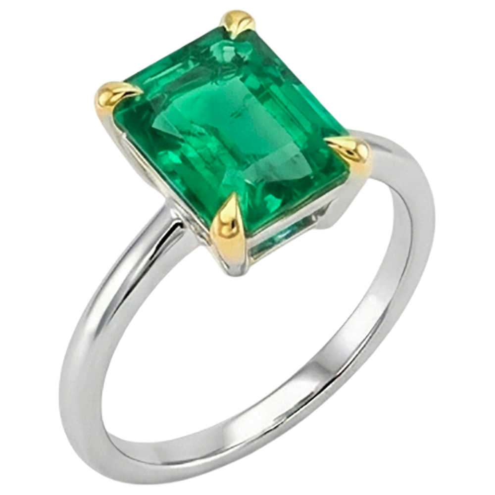 Authentic Emerald Precious Stone Ring – front view