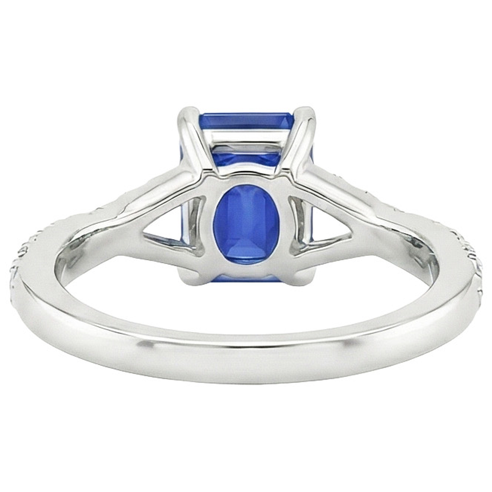 natural emerald sapphire 4ct ring close up detail