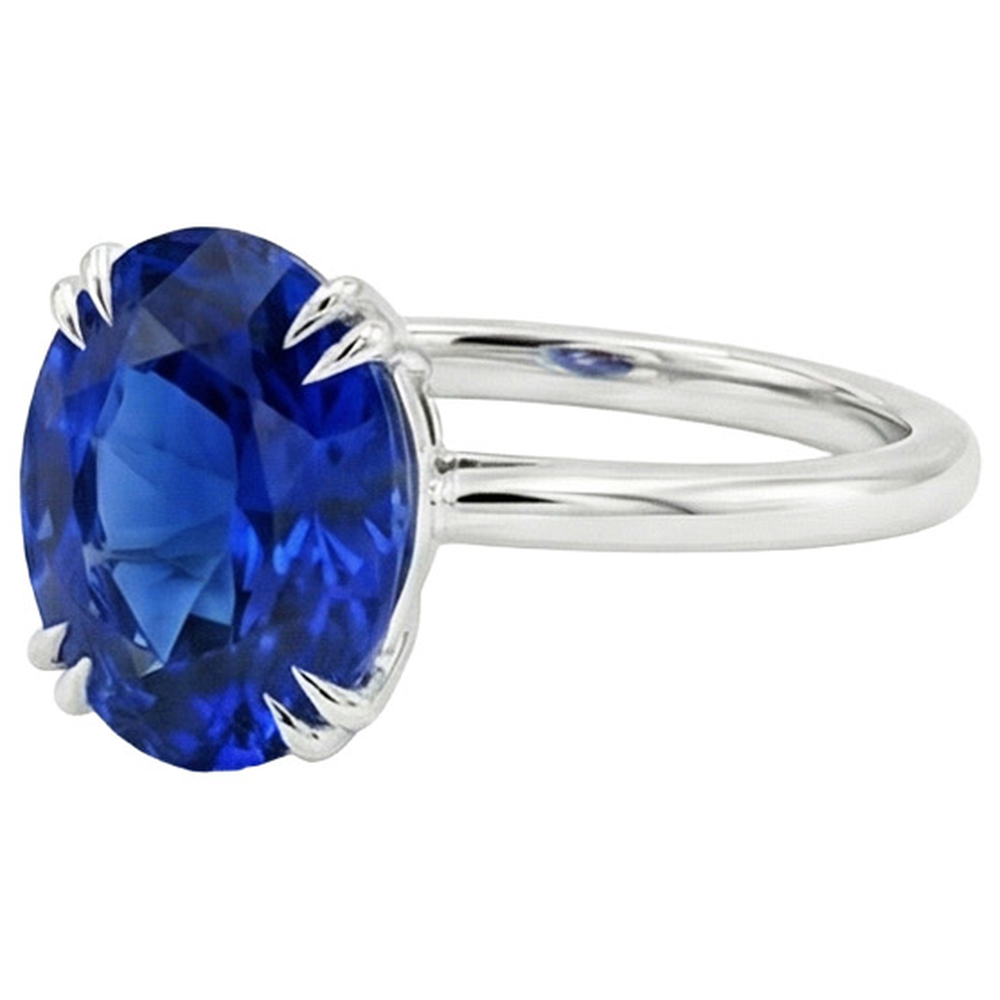 natural oval sapphire 2.50ct ring on white background