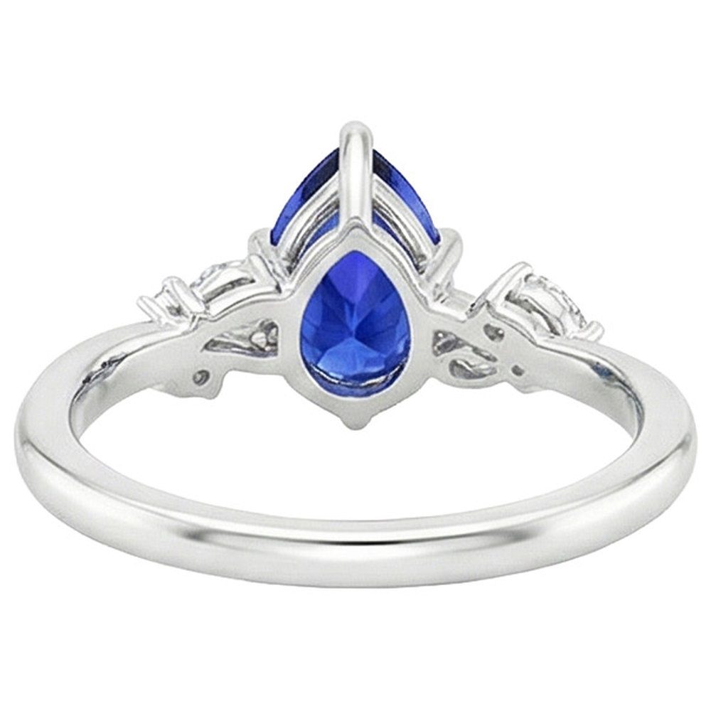 natural round sapphire 3.50ct ring close up detail