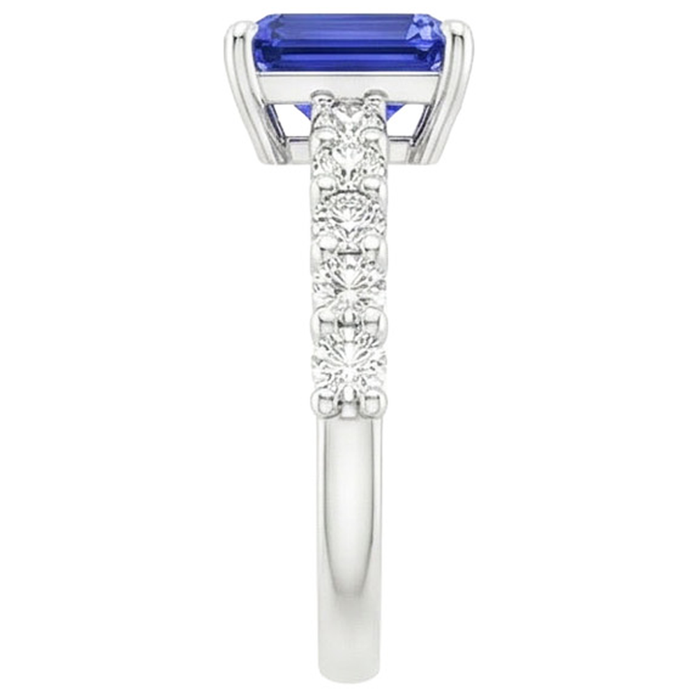 natural emerald sapphire 5ct ring on white background