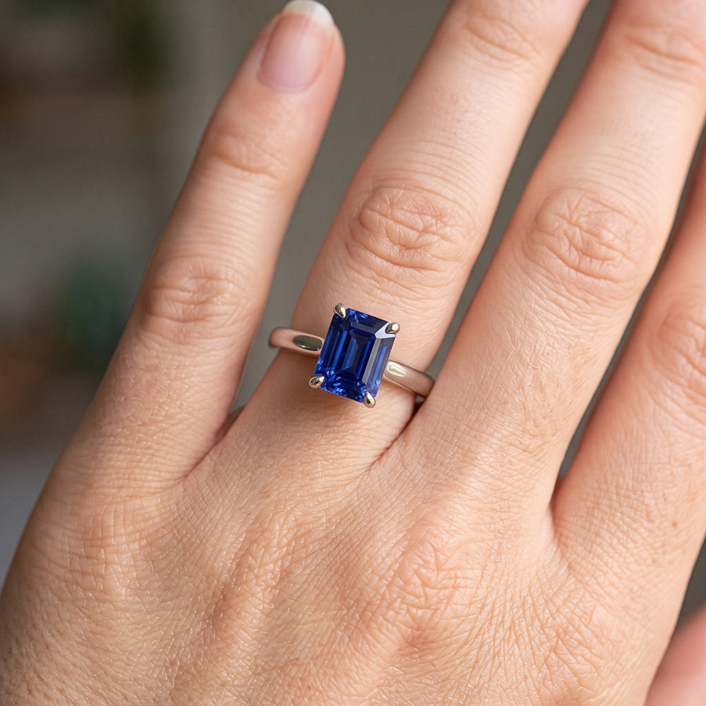 Solitaire Emerald Ceylon Sapphire Ring 14K White Gold 1.50 Carats