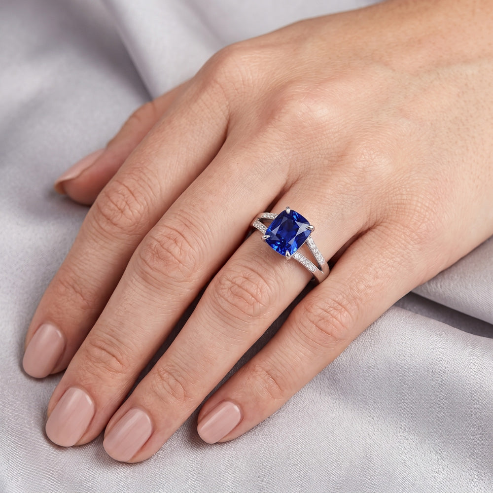Solitaire Gemstone Ring Radiant Blue Sapphire 1.50 Carats Split Shank
