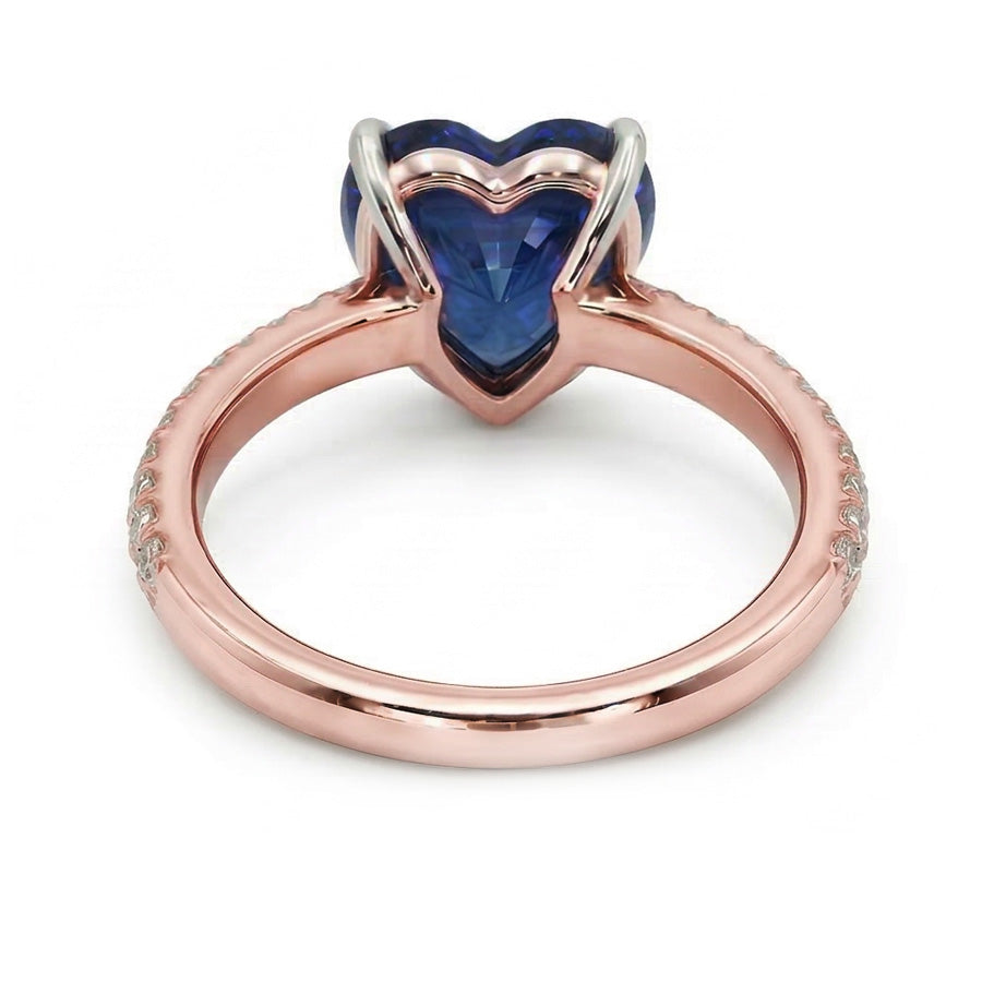 natural round sapphire 3.50ct ring on white background