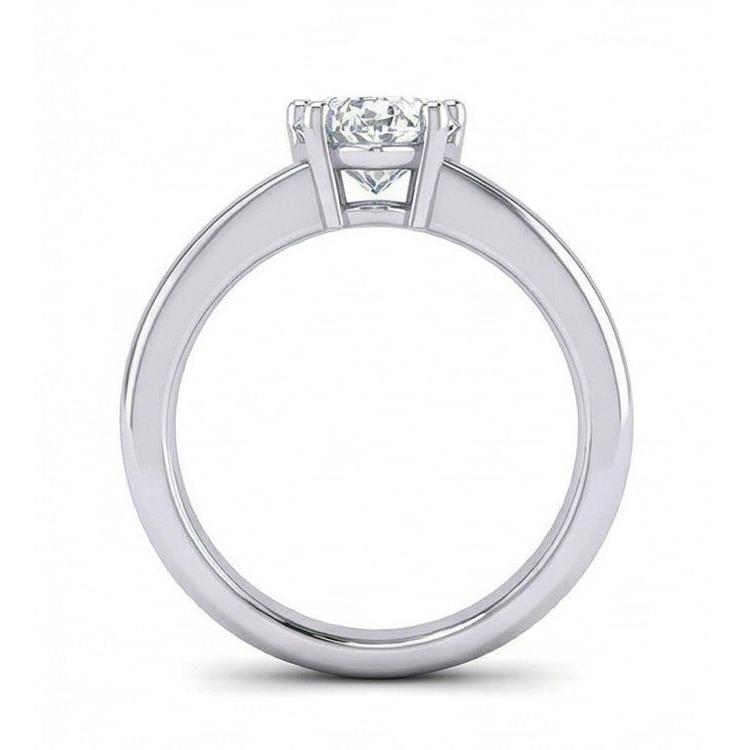 natural heart diamond 1.75ct ring on white background