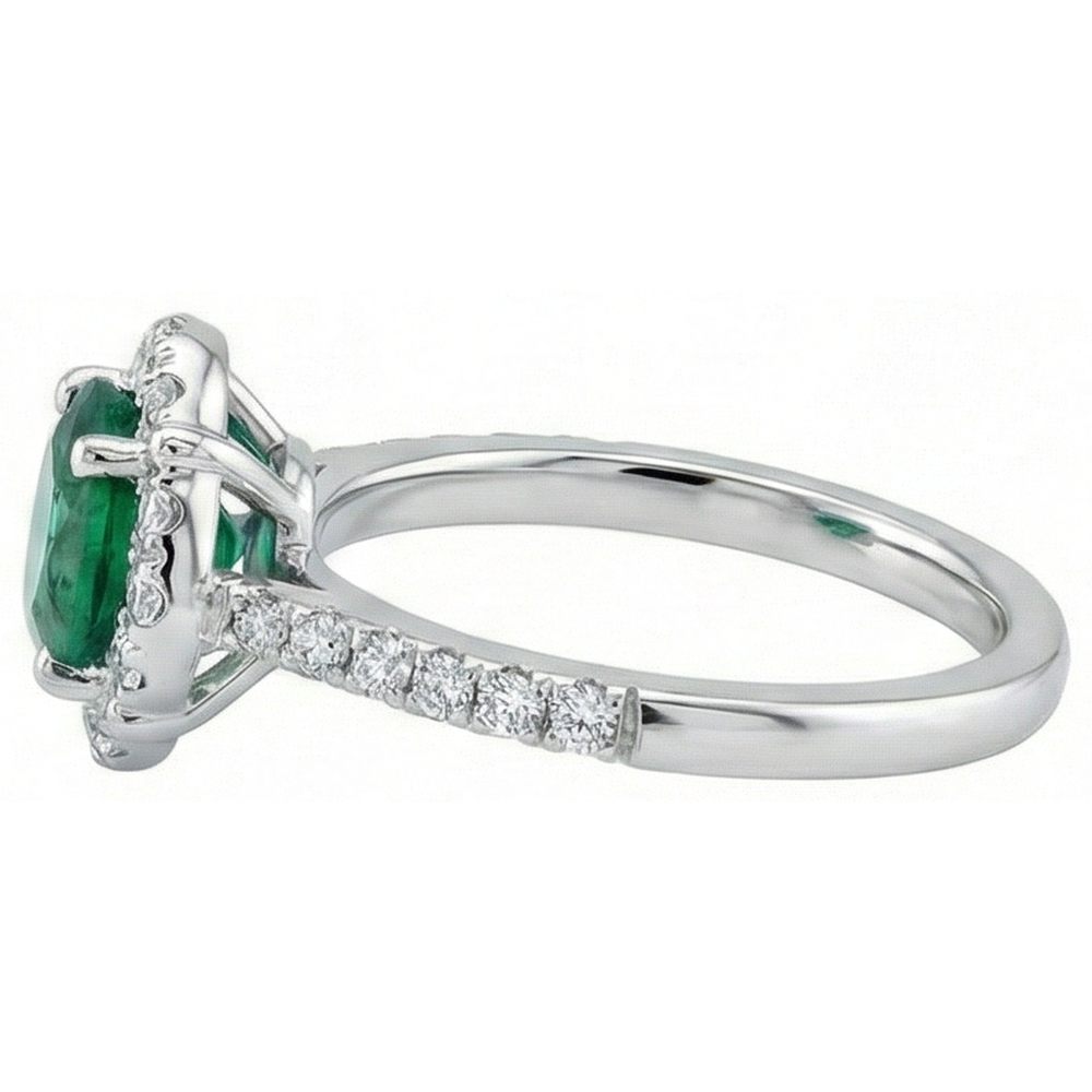 natural round emerald 3.40ct ring top view