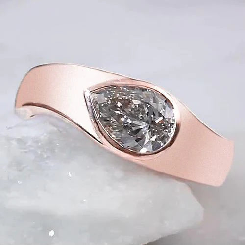 Solitaire Ring Pear Natural Diamond Rose Gold Wood Grain Metal