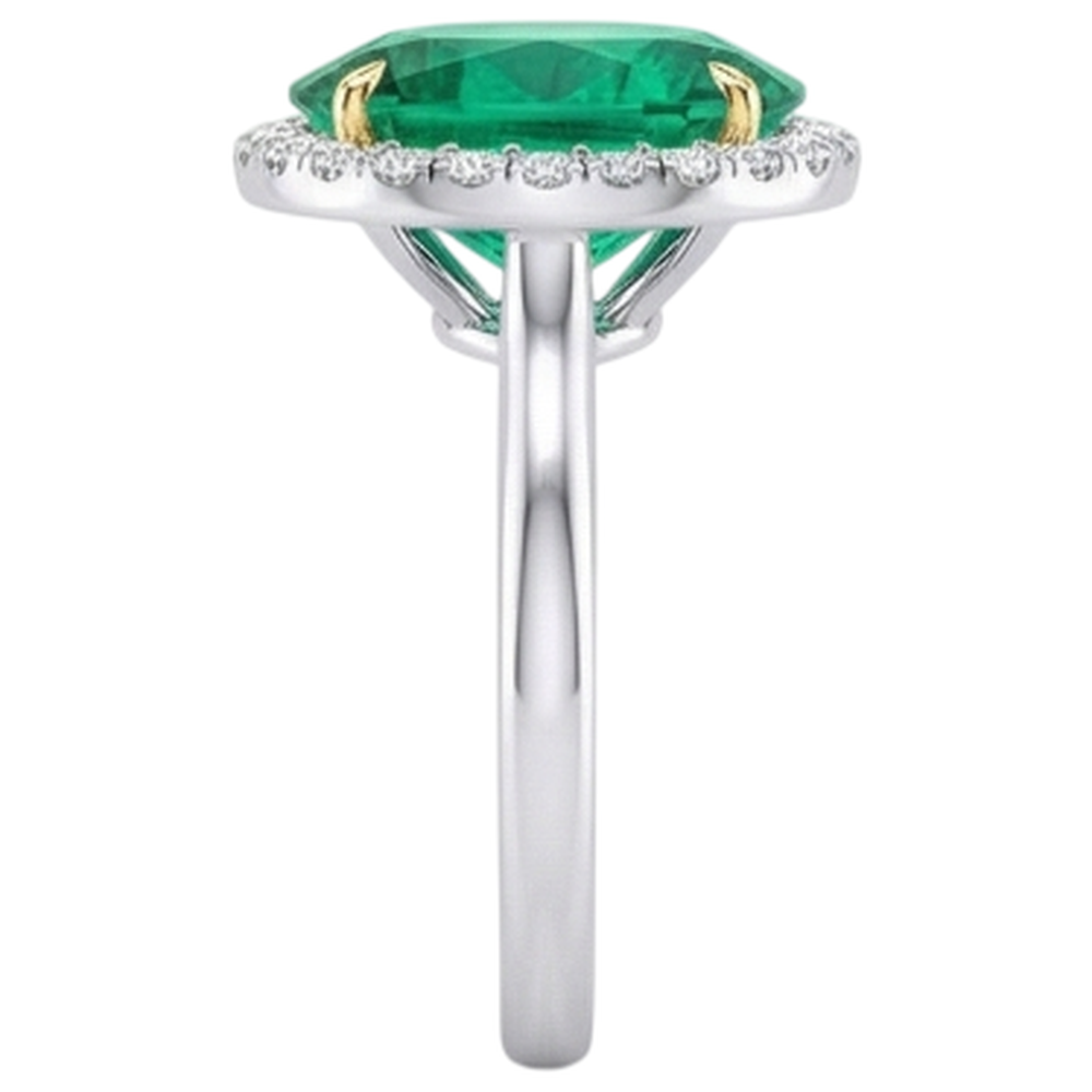 Genuine Emerald Colored Stone Ring 3.50 ct 14 Karat Two Tone Gold – top view