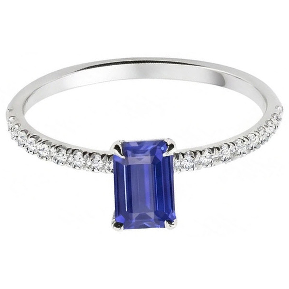 natural emerald sapphire 2ct ring close up detail