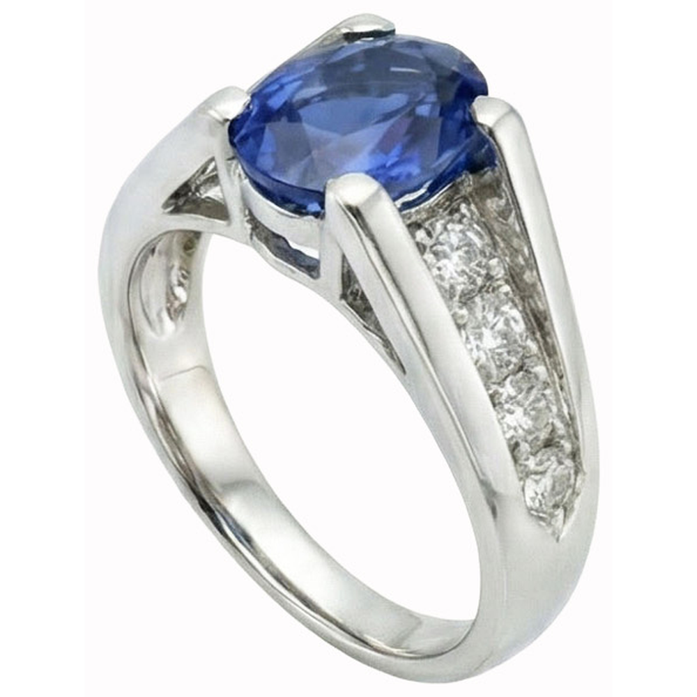 natural round sapphire 2.10ct ring close up detail