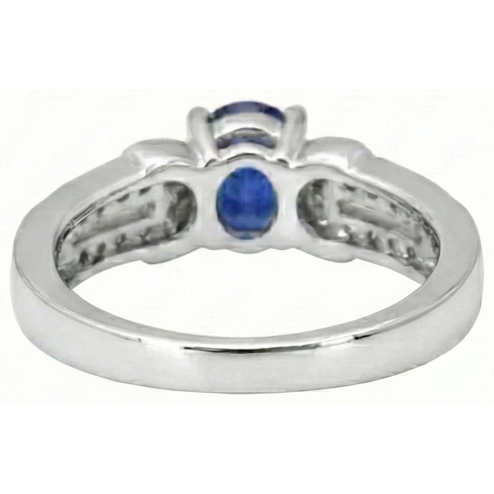 natural round sapphire 1ct ring on white background