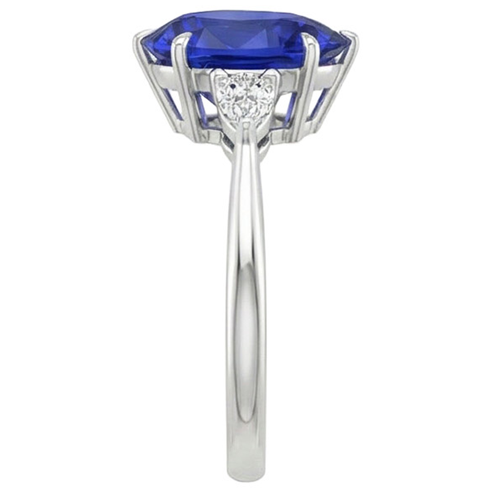 natural pear sapphire 4.25ct ring on white background