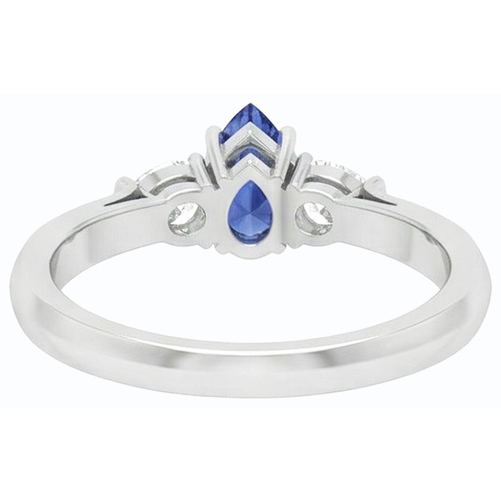 natural pear sapphire 1.25ct ring close up detail