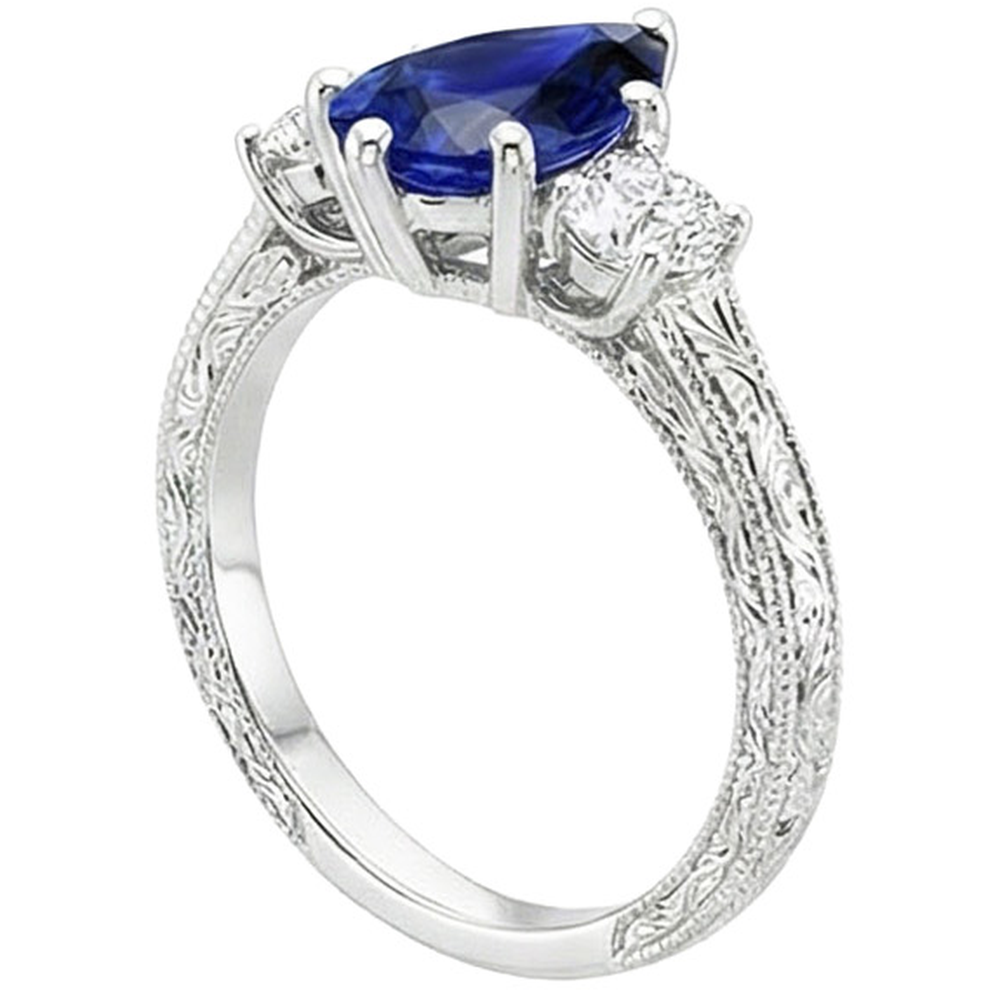 natural round sapphire 5ct ring close up detail
