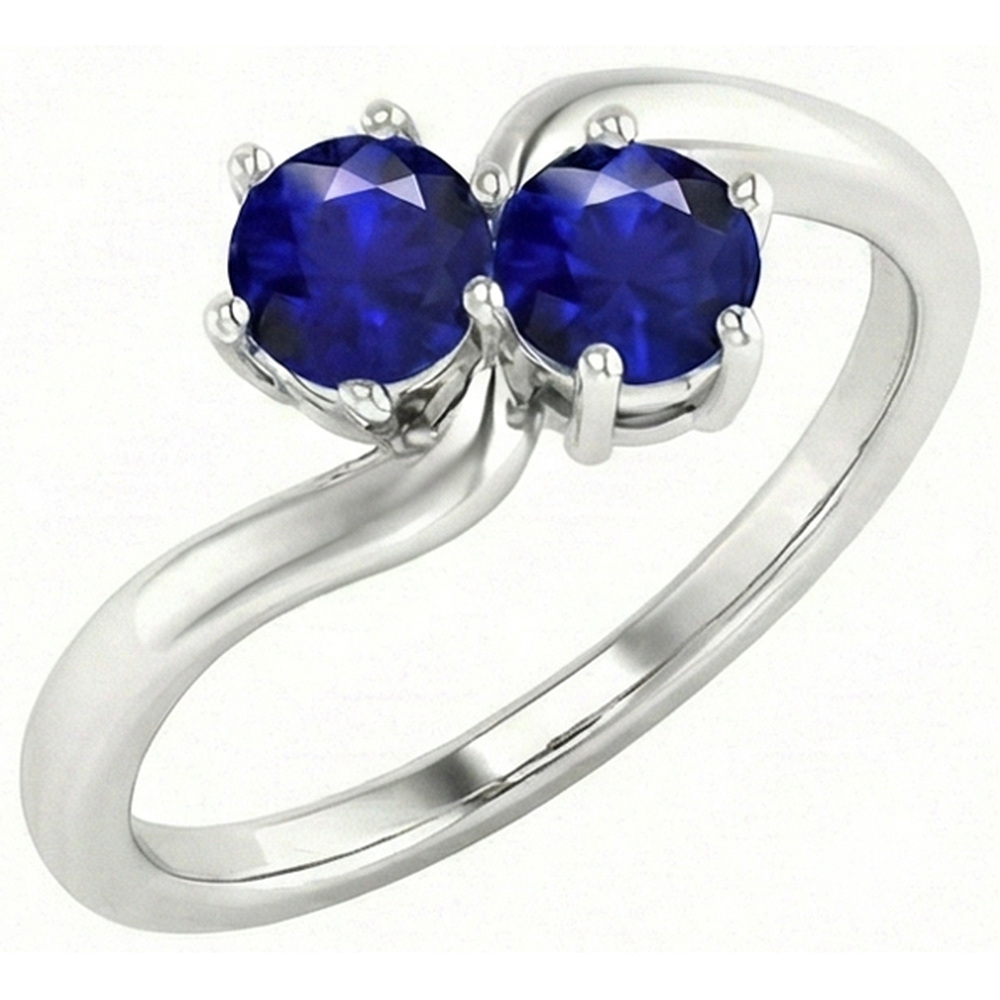 natural round sapphire 4ct ring close up detail