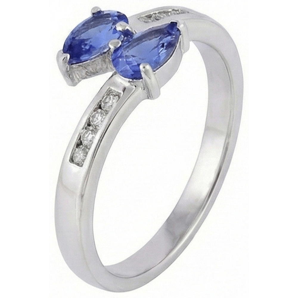natural round sapphire 2.20ct ring close up detail