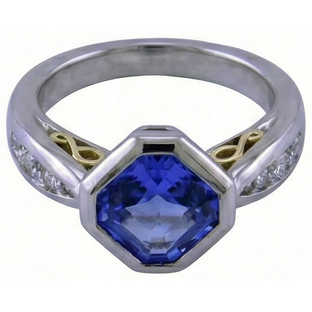 natural round tanzanite 3.75ct watch close up detail