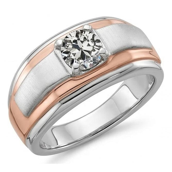natural round diamond 1ct ring close up detail
