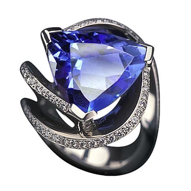 Unique Sapphire Ring Art Deco