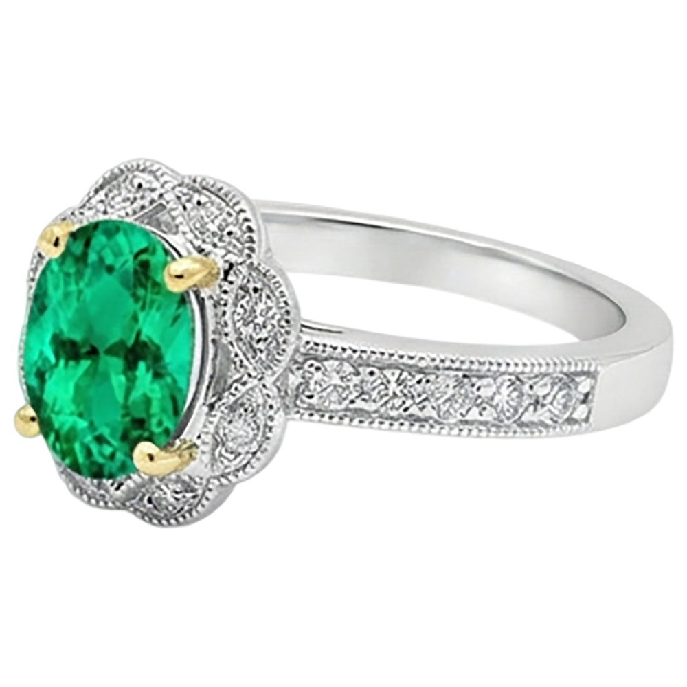 Natural Emerald Precious Stone Ring – angle view