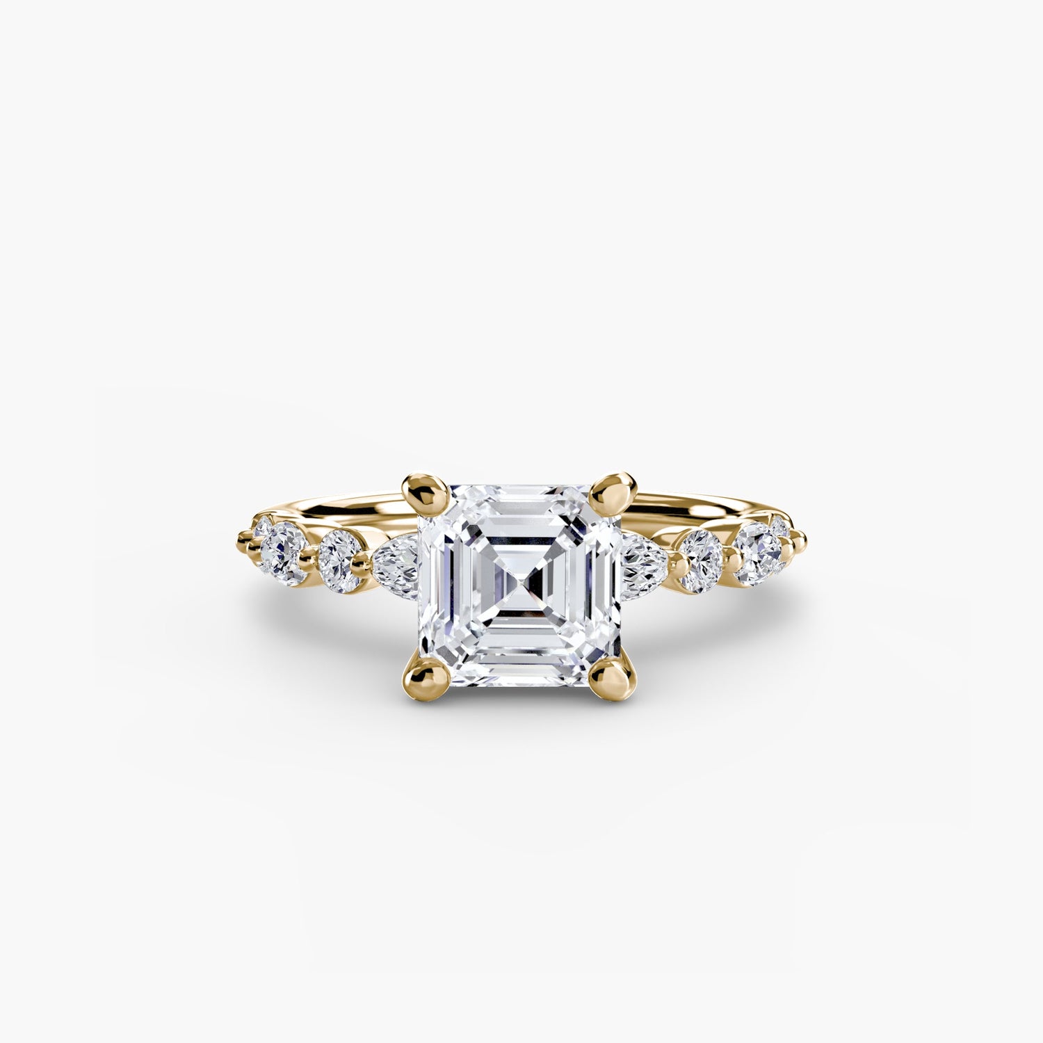 Setting Gold with Fine Diamond – close-up