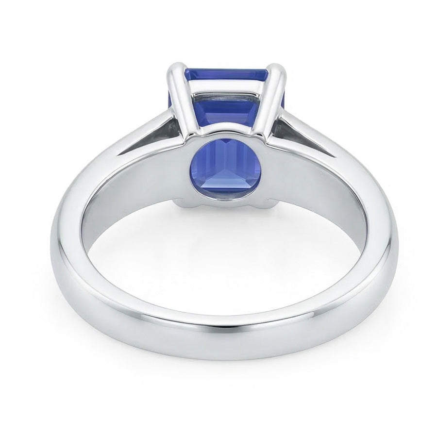 natural emerald sapphire 1.50ct ring on white background