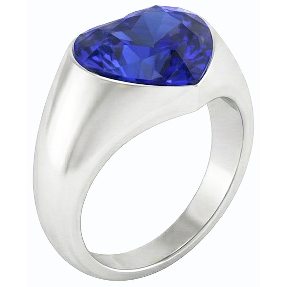 natural heart sapphire 3ct watch close up detail