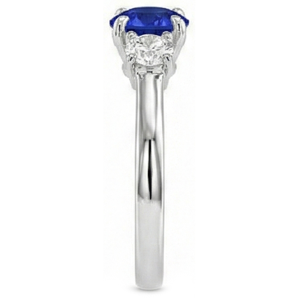 natural round sapphire 2ct ring top view