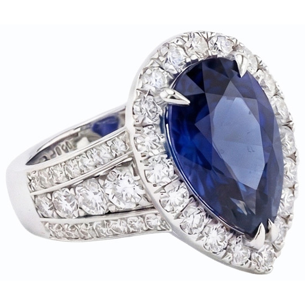 natural round sapphire 6ct ring close up detail