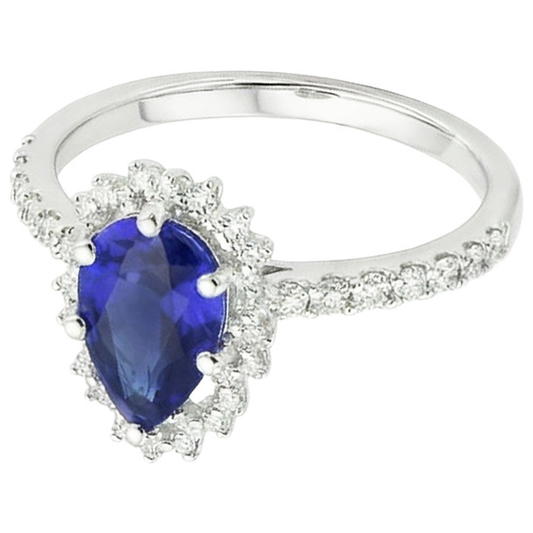 natural round sapphire 5ct ring close up detail