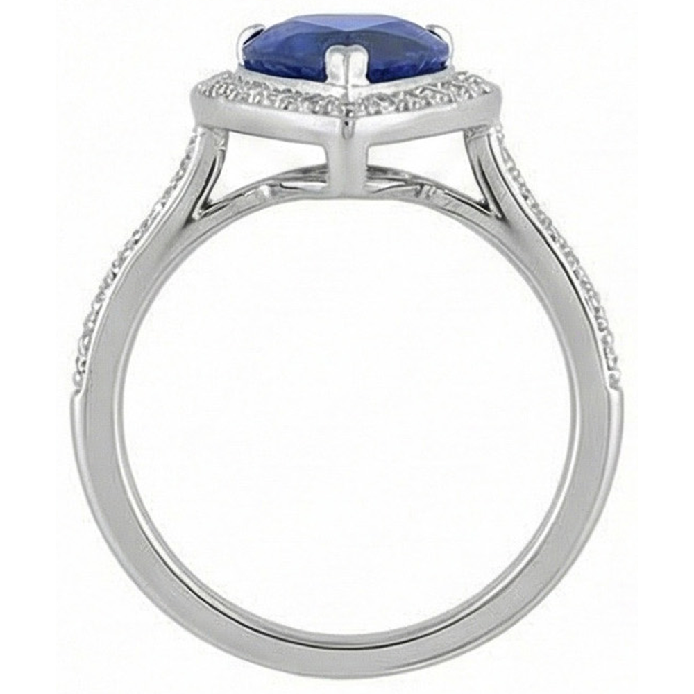natural round sapphire 4.50ct ring on white background
