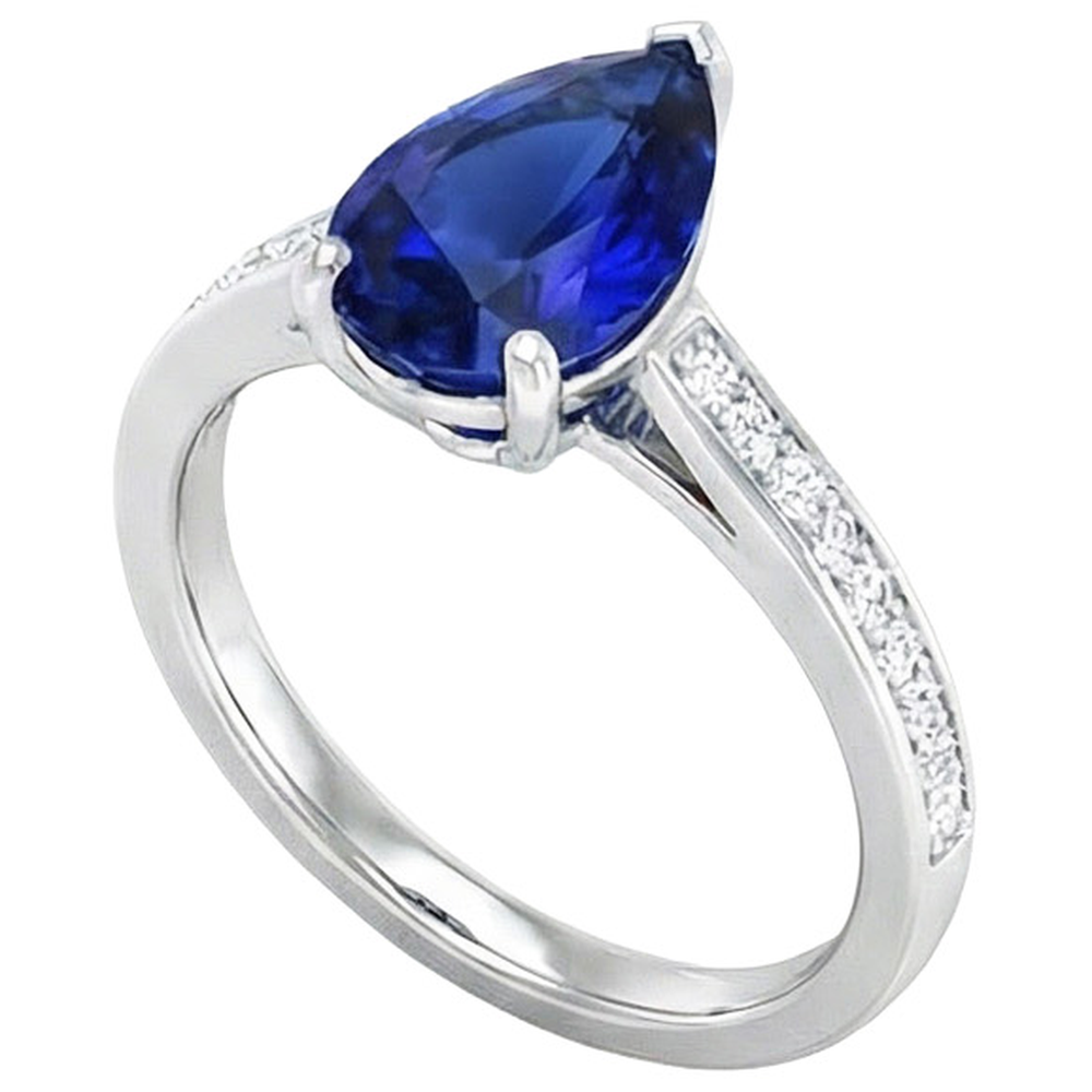 natural round sapphire 4.50ct ring close up detail