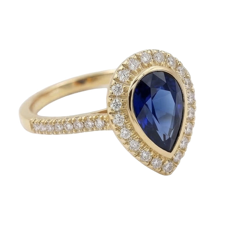 natural round sapphire 4ct ring close up detail