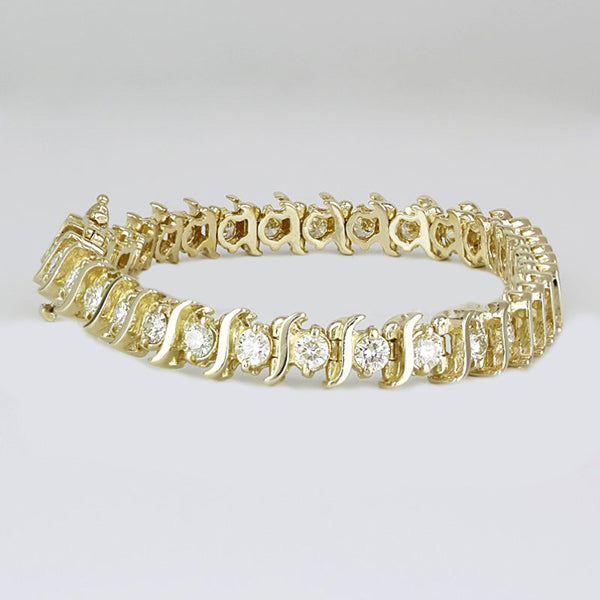 Natural Diamond Designer Jewelry – angle view