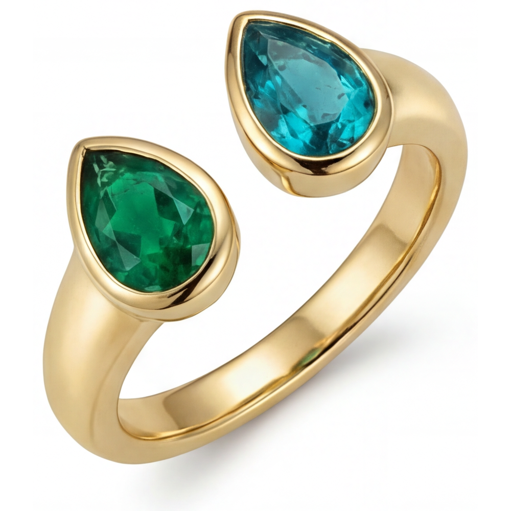 Luxury Colombian Emerald 3-Stone Ring 2 ct – angle view