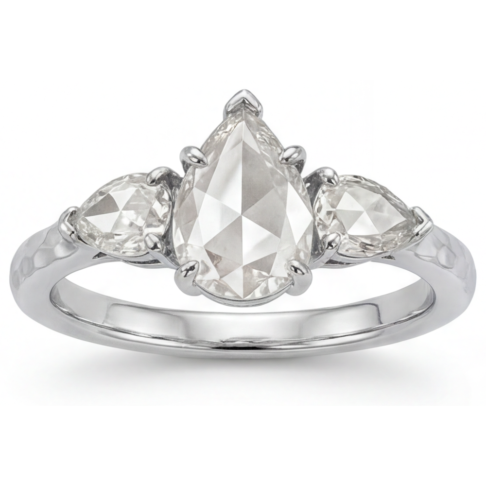 Shimmering 3-Stone Ring 1.5 ct – main view