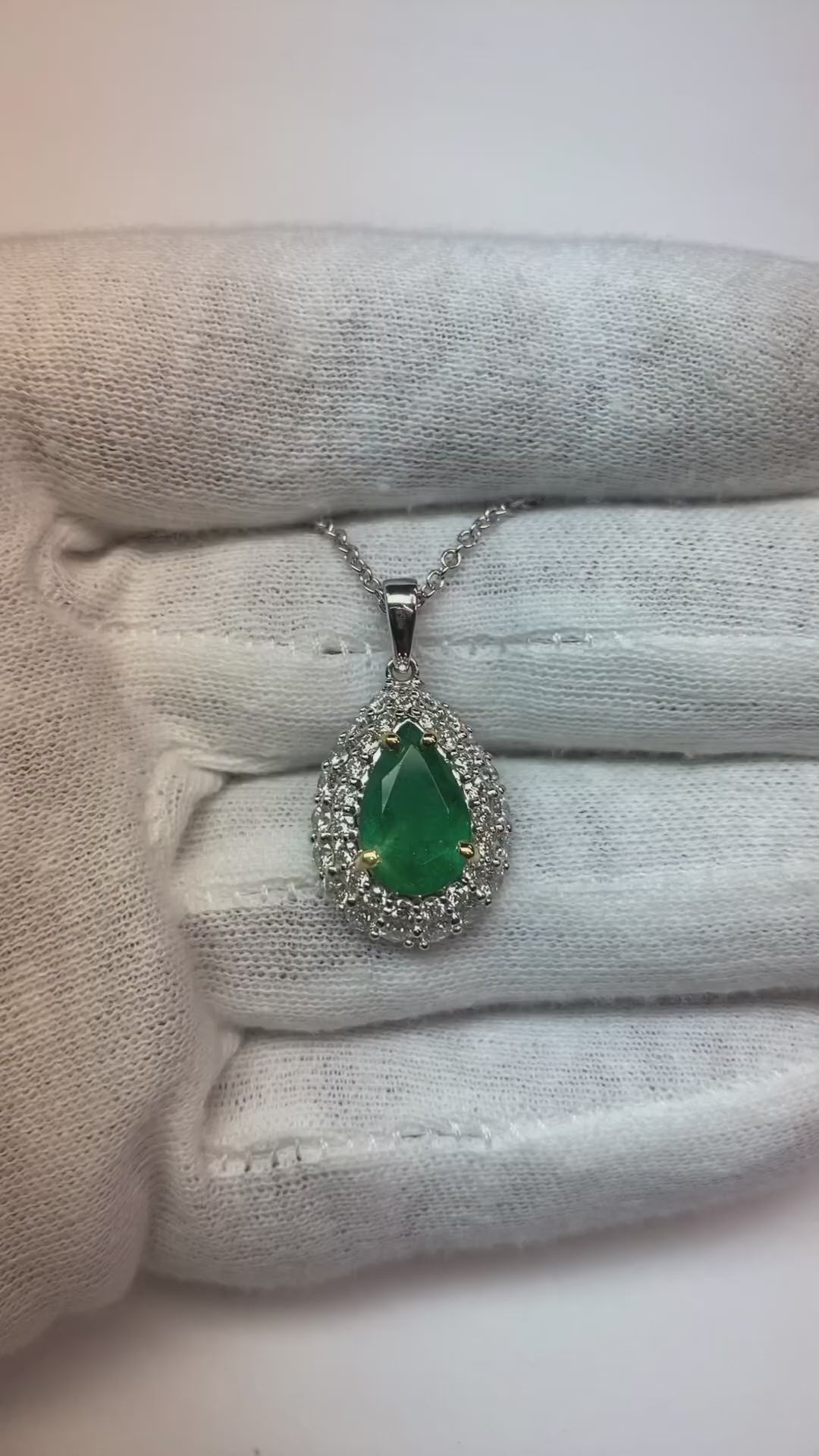 Pendant Necklace With Diamonds