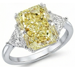 Yellow Canary Diamond Radiant Trilogy Ring 4 ct in 14 Karat