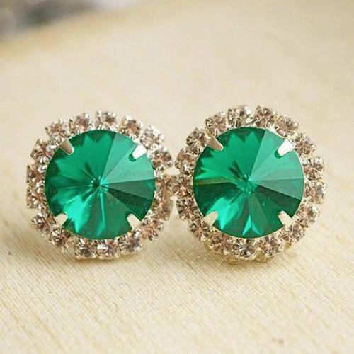 17 Carats Round Shaped Green Emerald Halo Diamond Stud Earring 14K - Gemstone Earring-harrychadent.ca