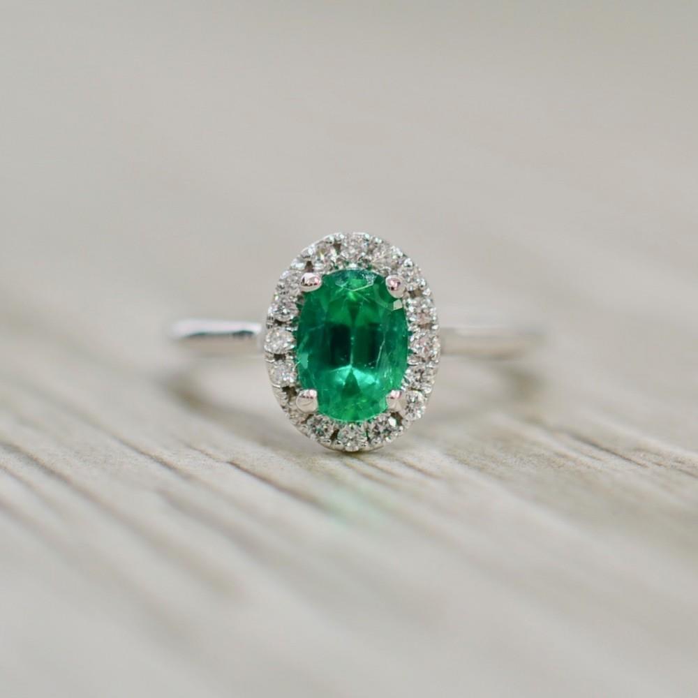 3.2 Ct Oval Cut Green Emerald Diamond Wedding Ring White Gold 14K - Gemstone Ring-harrychadent.ca