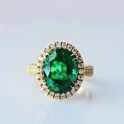 4 Ct Oval Cut Green Emerald With Halo Diamond Ring 14K Yellow Gold - Gemstone Ring-harrychadent.ca