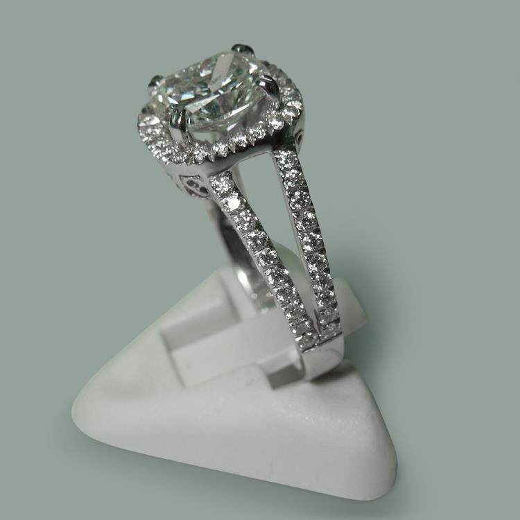 3.50 Carats Cushion Diamond Solitaire Ring Split Shank Jewelry New - Halo Ring-harrychadent.ca